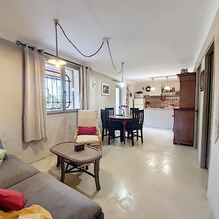 Apartment Rez De - St Cyr - L'oustaou Dorey 4pers